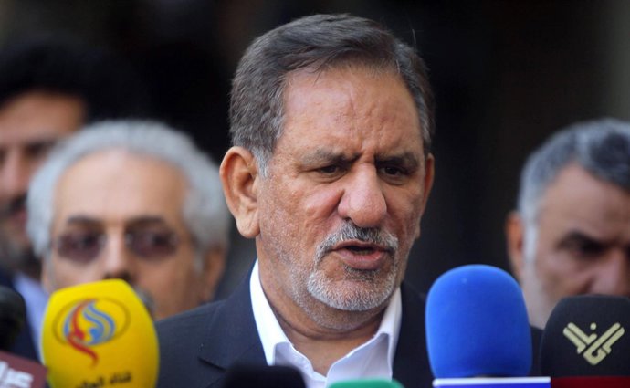 El vicepresidente de Irán, Eshaq Jahangiri, hablando ante la prensa
