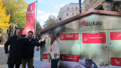 Bizkaia iniciará el próximo lunes la instalación de los garbigunes móviles en los centros urbanos