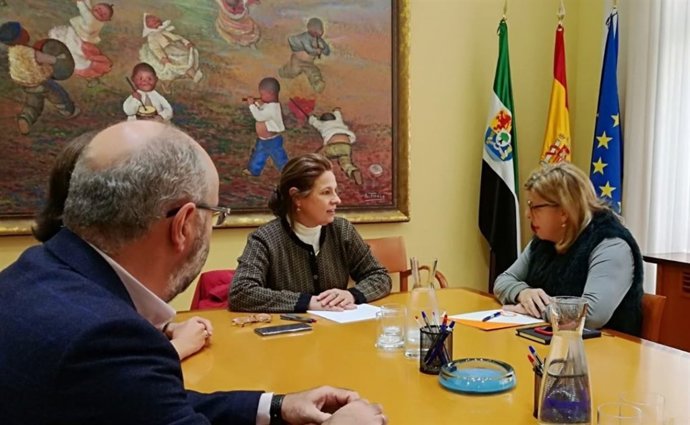 Encuentro entre la Junta y Cs para negociar los PGEx