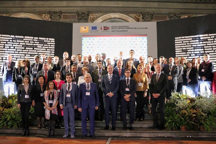 Encuentro de alcaldes en Florencia.