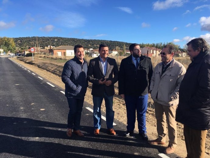 Obras en la carretera entre Muñogalindo y Salobralejo. 6-11-2018