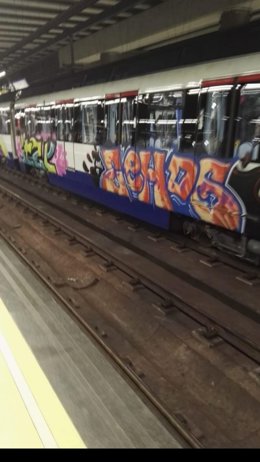 Grafitis, pintades al Metro
