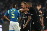 Nápoles y PSG no aprovechan la derrota del Liverpool en Belgrado