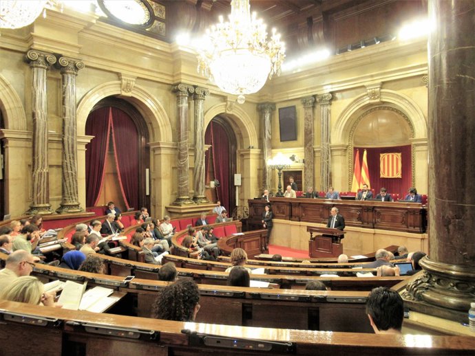 El president de la Generalitat, Quim Torra, en el ple del Parlament