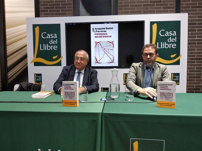 El exconseller Joaquim Nadal en la presentación de su libro