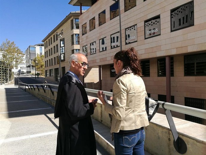 El abogado Alberto Martín y la madre de Nadia, Marga Garau