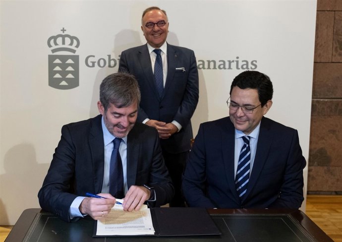 FIRMA DE CONVENIO FUNDACIÓN AMANCIO ORTEGA