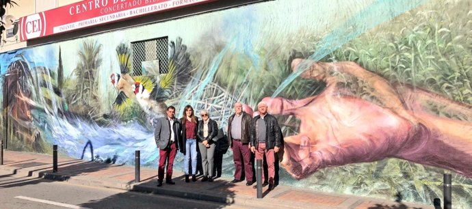 La Huerta y el Río Segura protagonistas de un mural en el barrio de San Antolín