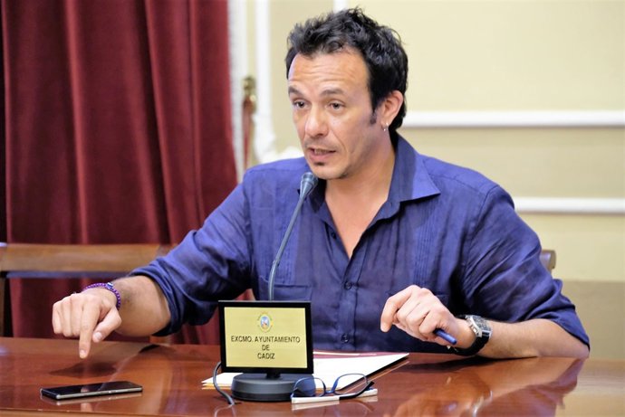 José María González, alcalde  de Cádiz