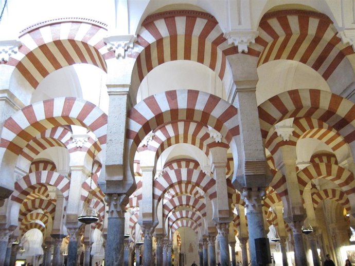 Interior de la Mezquita-Catedral de Córdoba