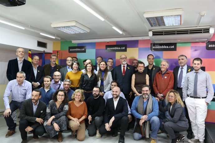 Los 40 candidatos a las primarias para candidatura independentista en Barcelona