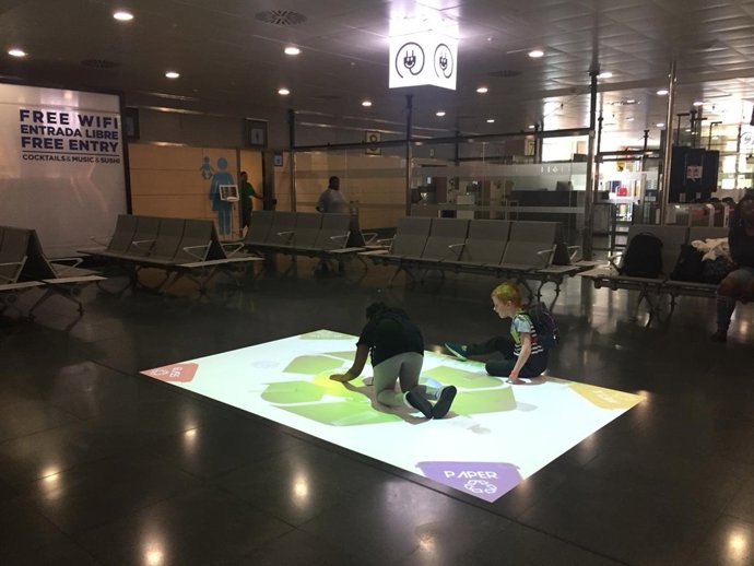 Zona infantil en aeropuerto de Ibiza