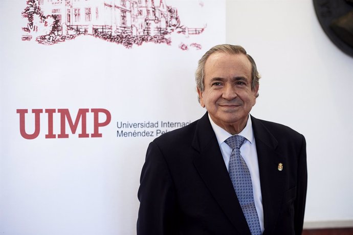 El rector de la UIMP, Emilio Lora-Tamayo