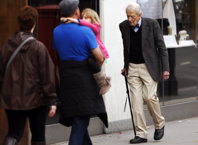 Hombre mayor. Anciano. 