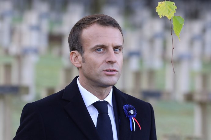 El presidente francés, Emmanuel Macron, en un acto fúnebre en Les Eparges