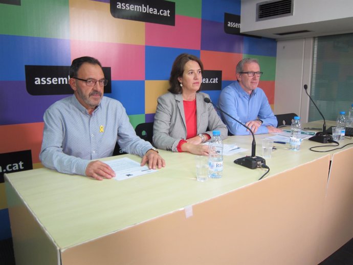 Los miembros de la ANC J.Vilella, E.Paluzie y D.Fernández