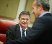 Catalá ve con "tristeza" la renuncia de Cospedal a su escaño porque no ha sido "demostrada ninguna actividad ilegal"