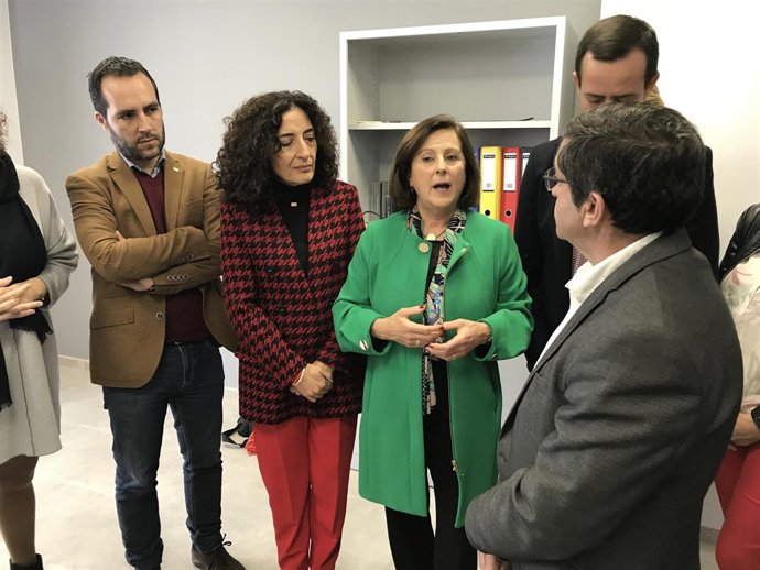 Sánchez Rubio visita el centro de atención social de Cruz Roja
