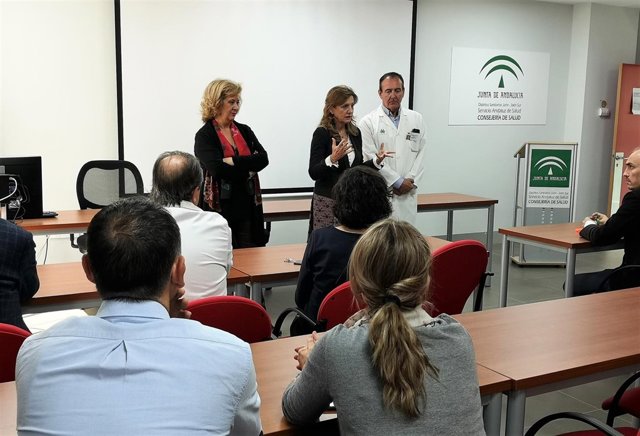 Marina Álvarez, en el encuentro con profesionales del Distrito Jaén-Jaén Sur.