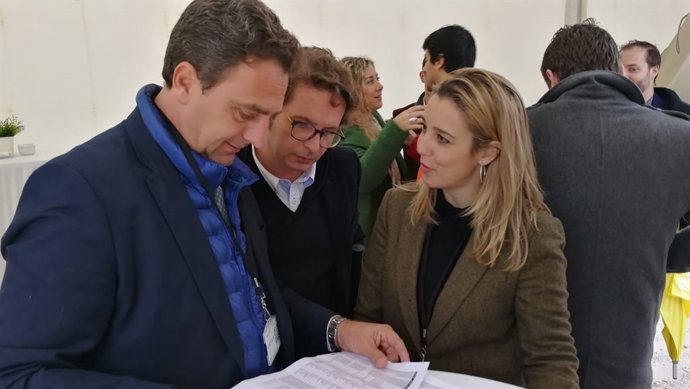 La alcaldesa de Alcalá ha realizado este jueves una visita a las obras.