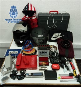 Objetos sustraídos de los portaobjetos de las motocicletas