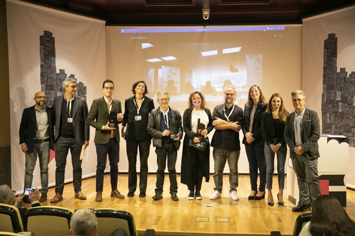 Entrega del premio al proyecto 'Unmemory'