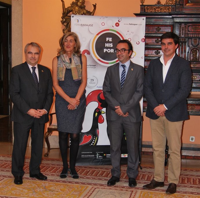 Autoridades en la presentación de Fehispor en Lisboa