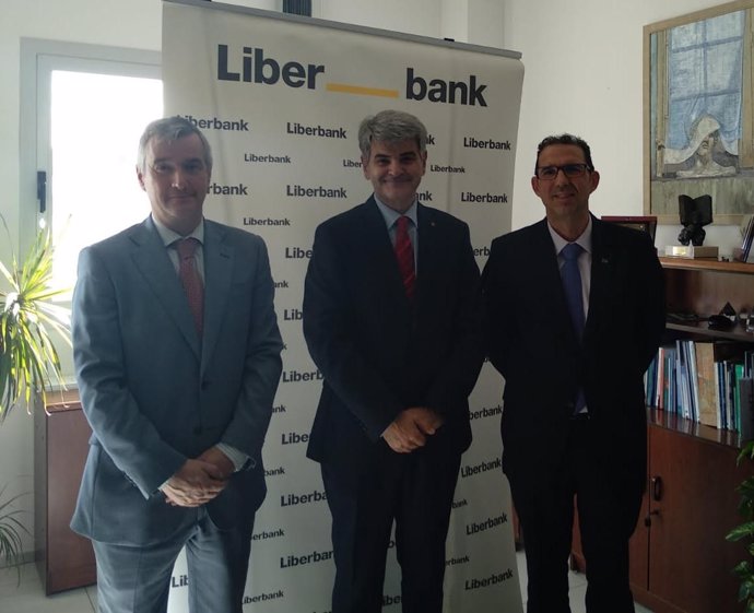 Liberbank y el SES firman un convenio
