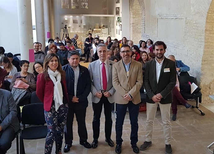 Autoridades en la inauguración de las jornadas