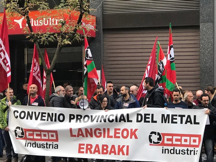 Concentarción por el convenio provincial del Metal de Bizkaia