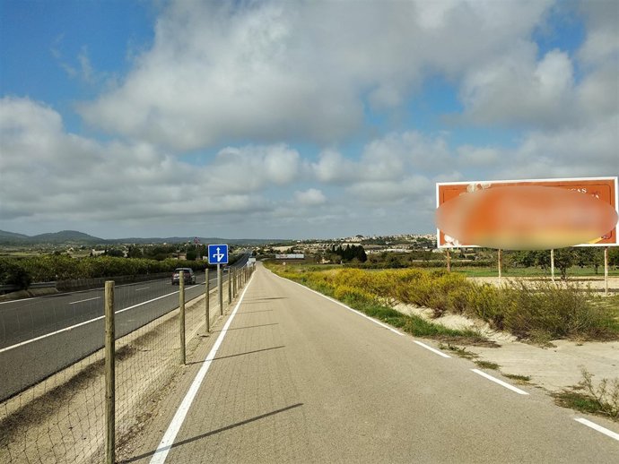 Valla publicitaria ilegal