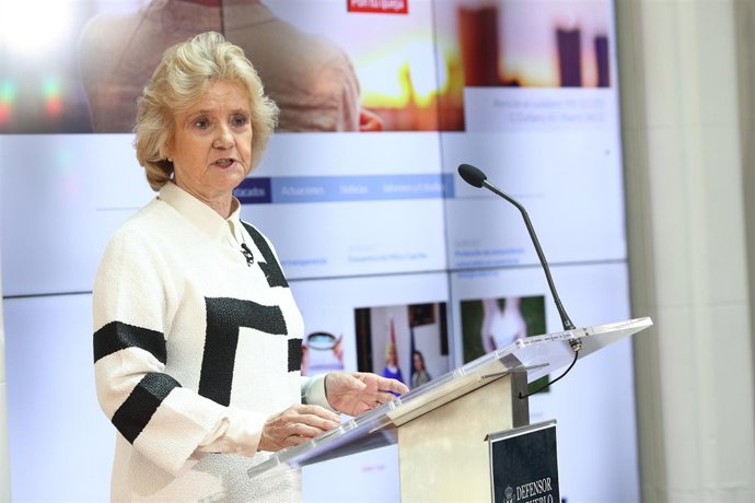 Rueda de prensa de la Defensora del Pueblo, Soledad Becerril