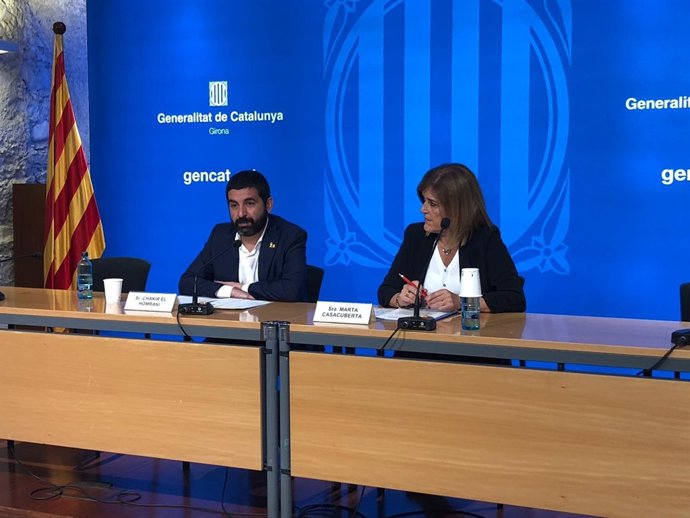 El conseller Chakir el Homrani y la dtora.Territorial Marta Casacuberta