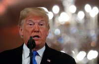 Trump firma el endurecimiento de las restricciones a la llegada de inmigrantes a EEUU