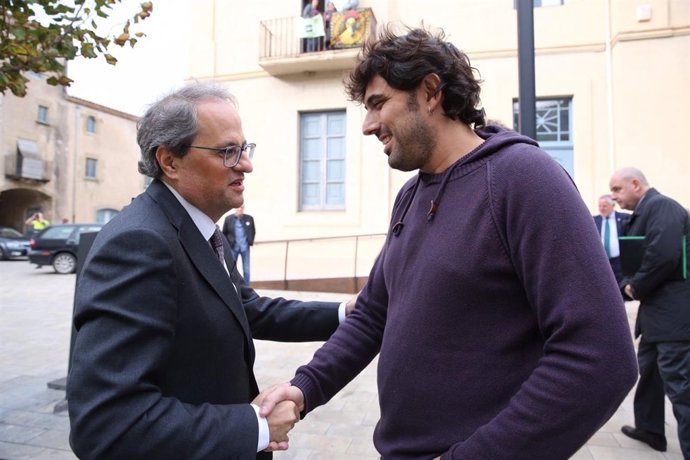 El president de la Generalitat, Q. Torra, i l'alcalde de Verges, Ignasi Sabate