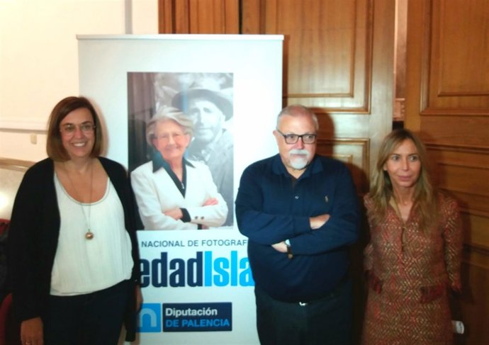 Palencia.- El premiado y la presidenta de la Diputación