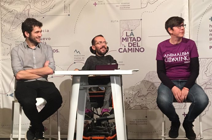 Estañ, Echenique y Lima en el acto de la ruta 'La mitad del camino' en València