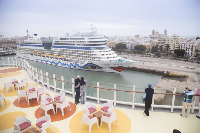 Turismo vinculado al mar, crucero