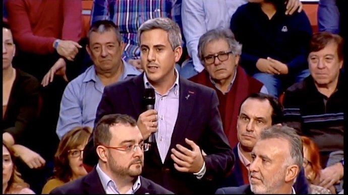 Zuloaga en el comité federal del PSOE en Fuenlabrada