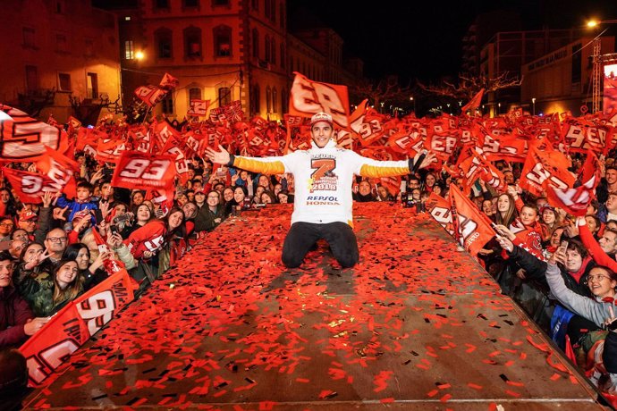 Marc Márquez celebra el séptimo título en Cervera