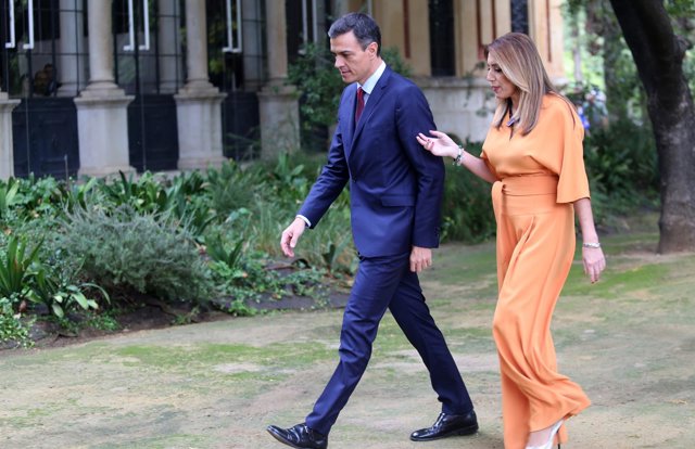 El presidente del Gobierno, Pedro Sánchez, y la presidenta de la Junta