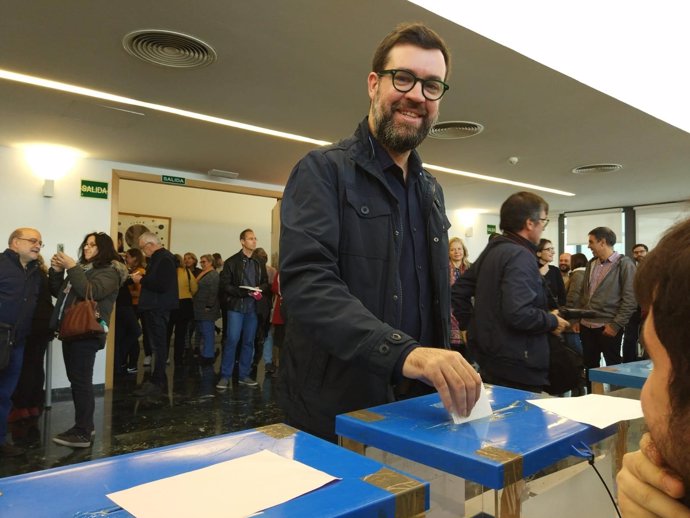 Noguera, votando en las primarias de MÉS per Palma