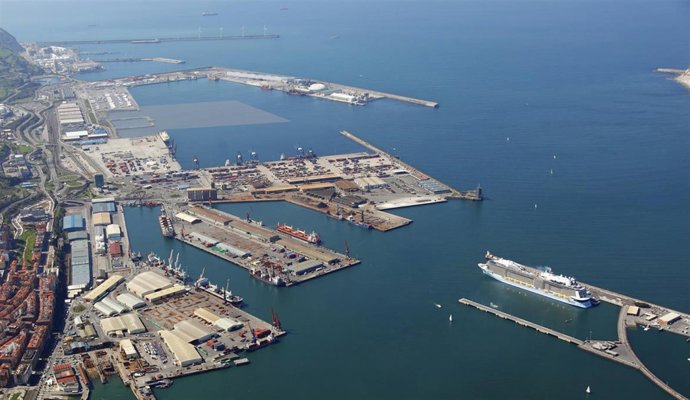 Foto aérea del Puerto de Bilbao.