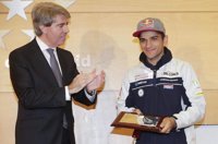Garrido recibe al madrileño Jorge Martín, campeón del mundo de Moto 3: "Ejemplo a seguir para todos los jóvenes"