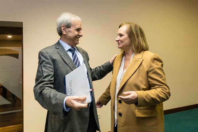 La consejera de Sanidad, María Luisa Real, inaugura la jornada sobre ‘Alzheimer