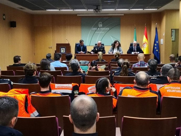 Delegada de la Junta en Sevilla en una sesión formativa sobre trata de personas