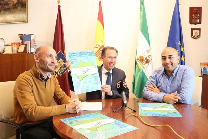 El alcalde de Chiclana, José María Román presenta el X Concurso de Ortinotología