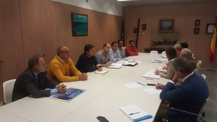 Reunión pescadores de Tarifa con representantes del Ministerio
