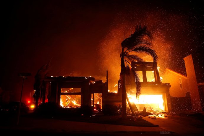 Un incendio en el estado de California (EEUU)