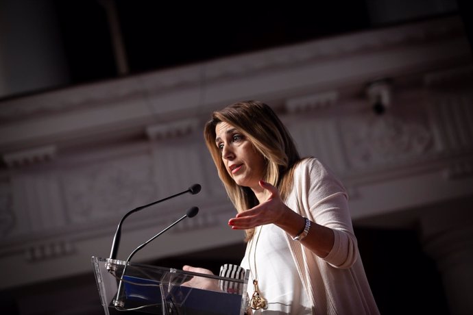 En Sevilla, la presidenta de la Junta de Andalucía, Susana Díaz, participa en un
